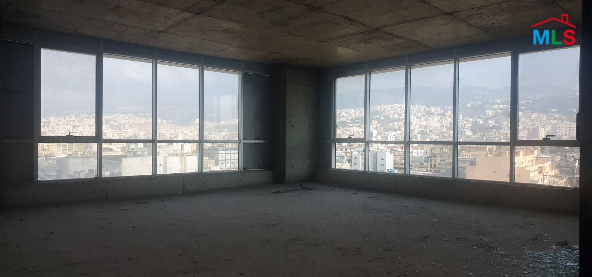 Core & shell Office For Sale in Sin El Fil with great View