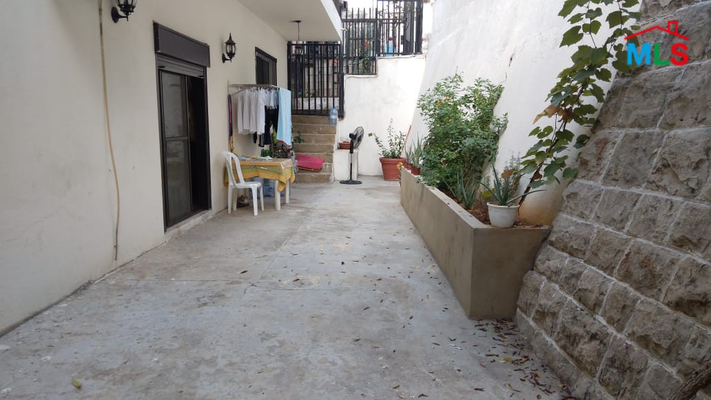 2-Story Building in Naccache for Sale