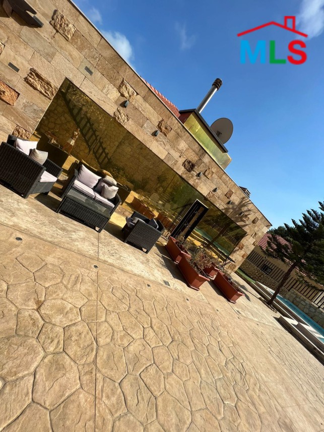 Luxurious Decorated Furnished Villa With Terrace And Garden For Sale in Fatqa