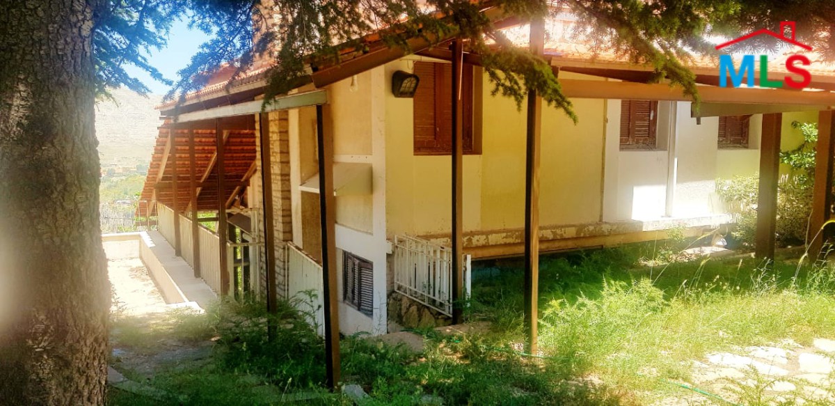 Stand Alone Chalet for Sale in San Antonio
