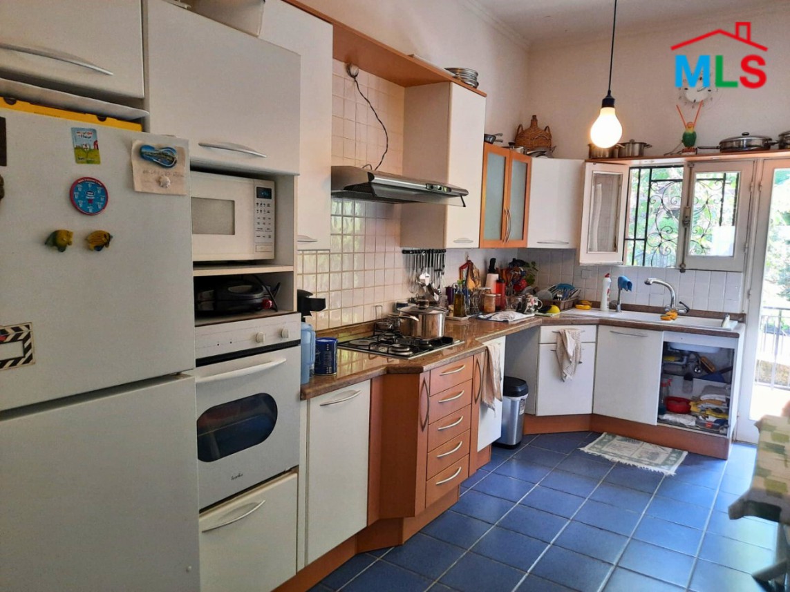 Apartment with Garden for Sale in Ballouneh