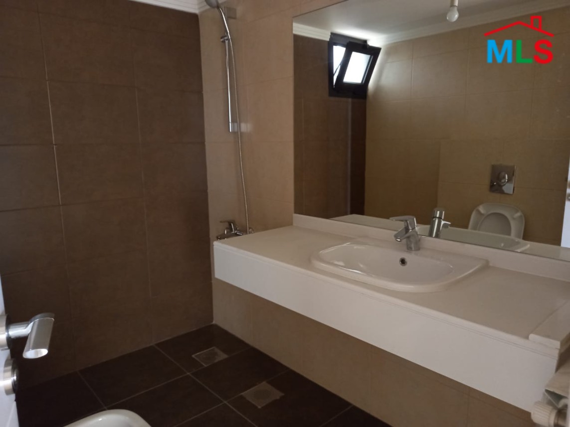 Deluxe Apartment for Sale in a prime location of Haret Sakher