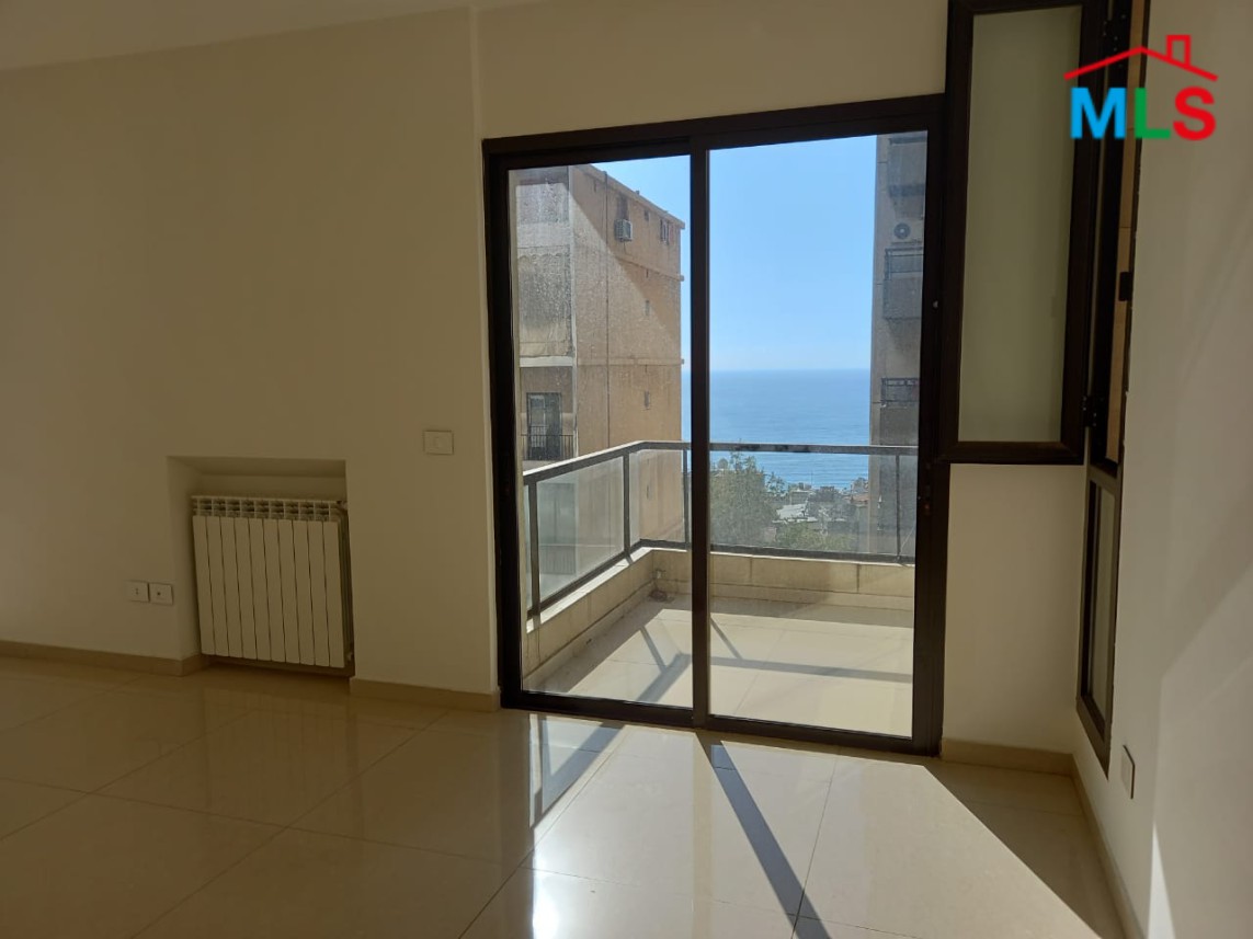 Deluxe Apartment for Sale in a prime location of Haret Sakher