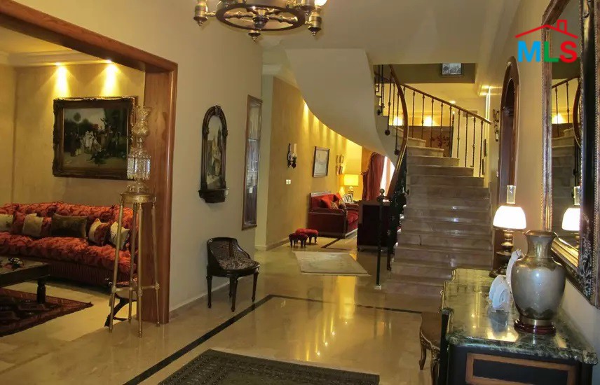 Super Deluxe Villa for Sale in a Private Zone of Aamchit