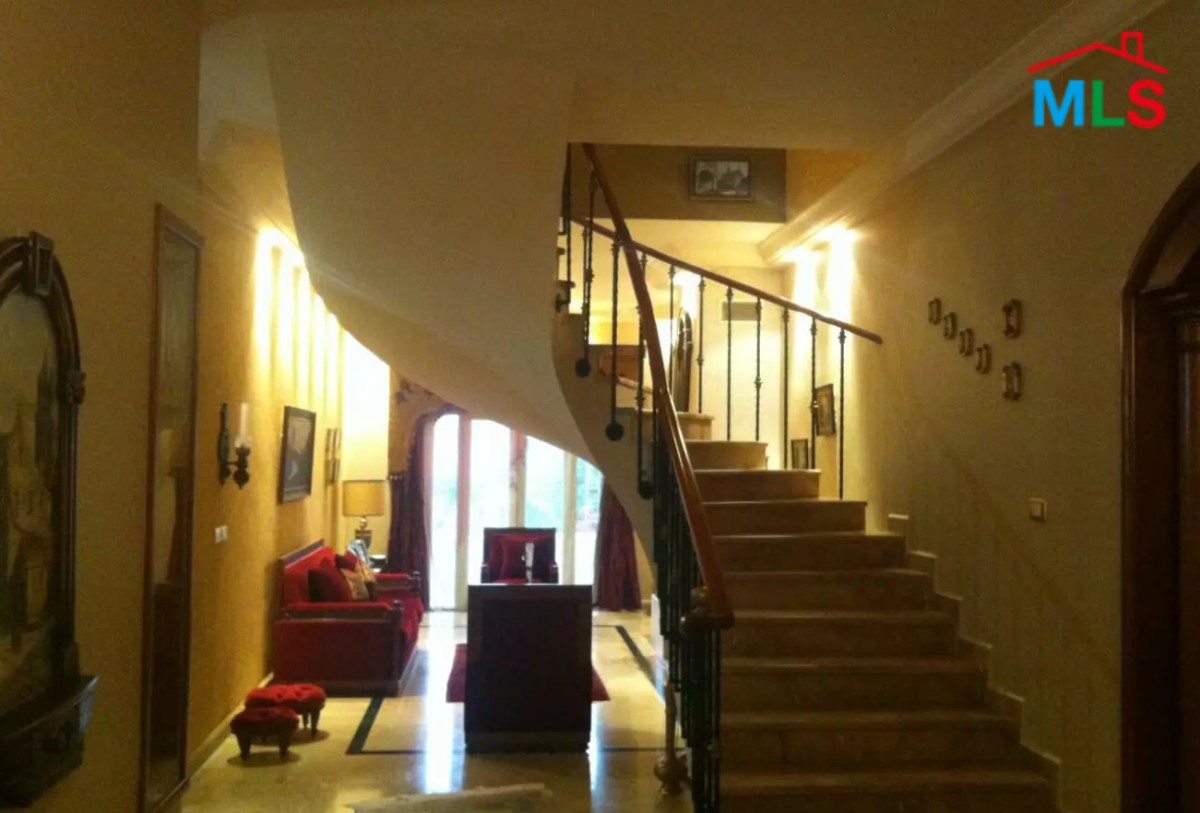 Super Deluxe Villa for Sale in a Private Zone of Aamchit