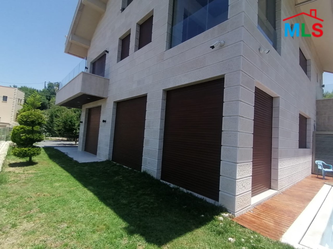 Furnished Villa with Garden for Sale in Aannaya