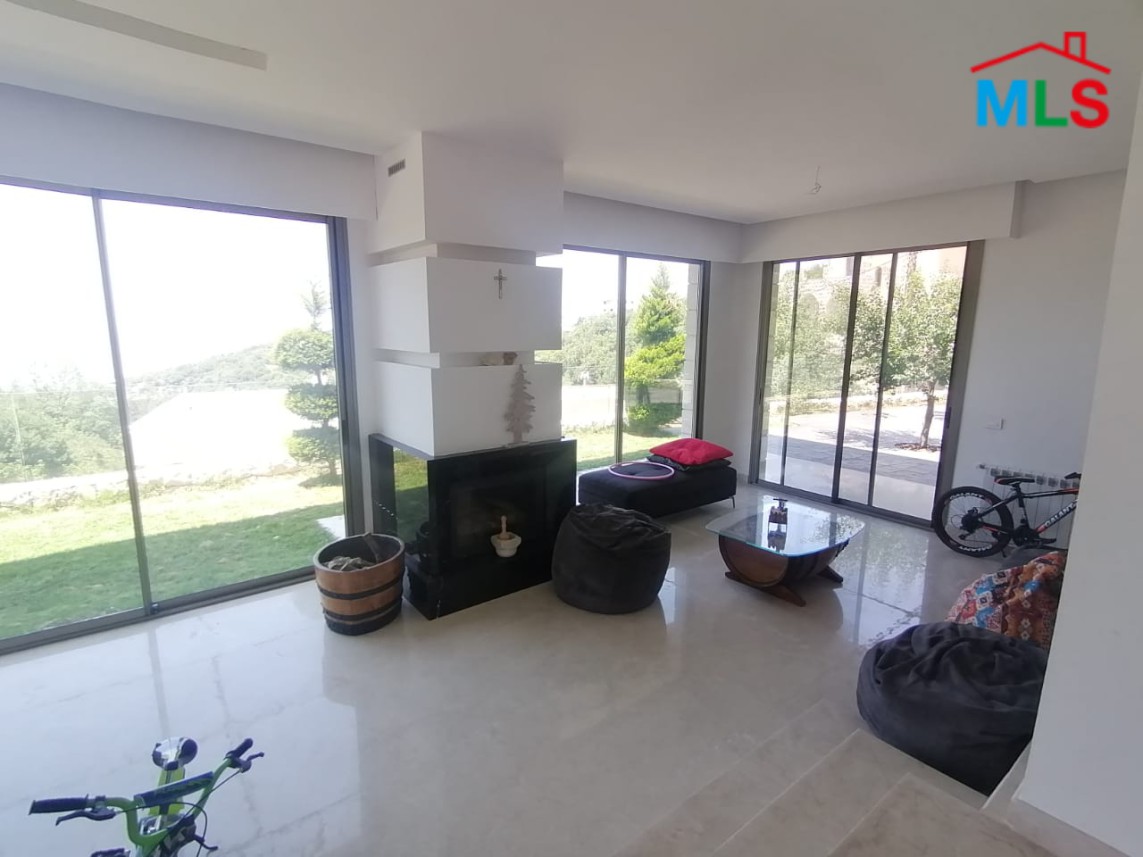 Furnished Villa with Garden for Sale in Aannaya
