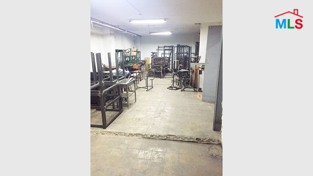 Industrial Grade 1 Warehouse Available for Sale in Dbayeh