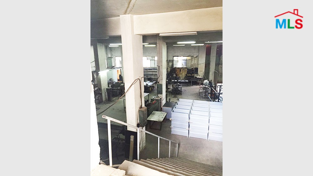 Industrial Grade 1 Warehouse Available for Sale in Dbayeh