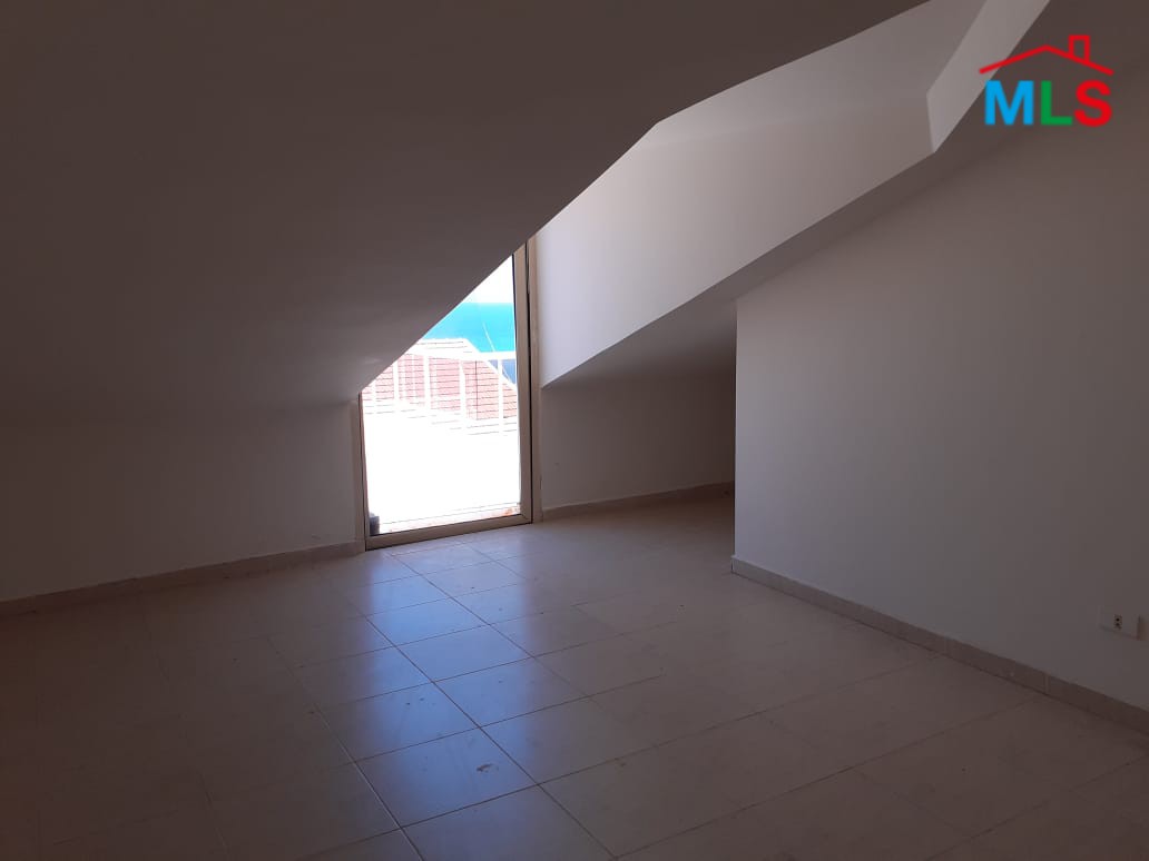 Duplex for Sale in Bouar with Sea View