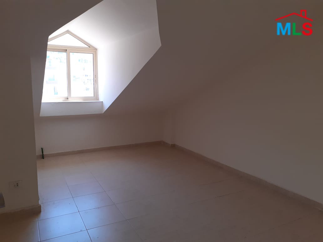 Duplex for Sale in Bouar with Sea View
