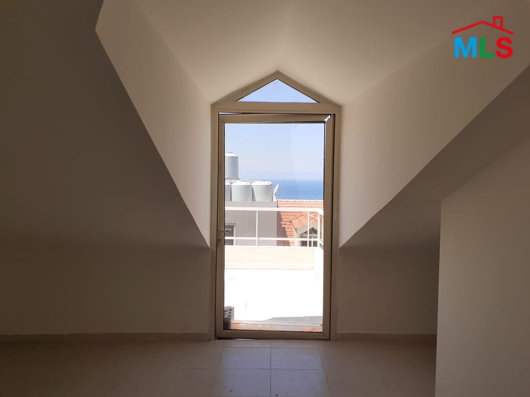Duplex for Sale in Bouar with Sea View