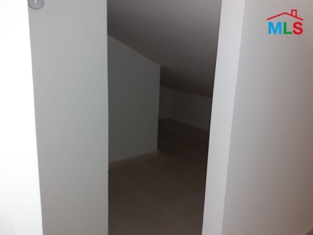Duplex for Sale in Bouar with Sea View