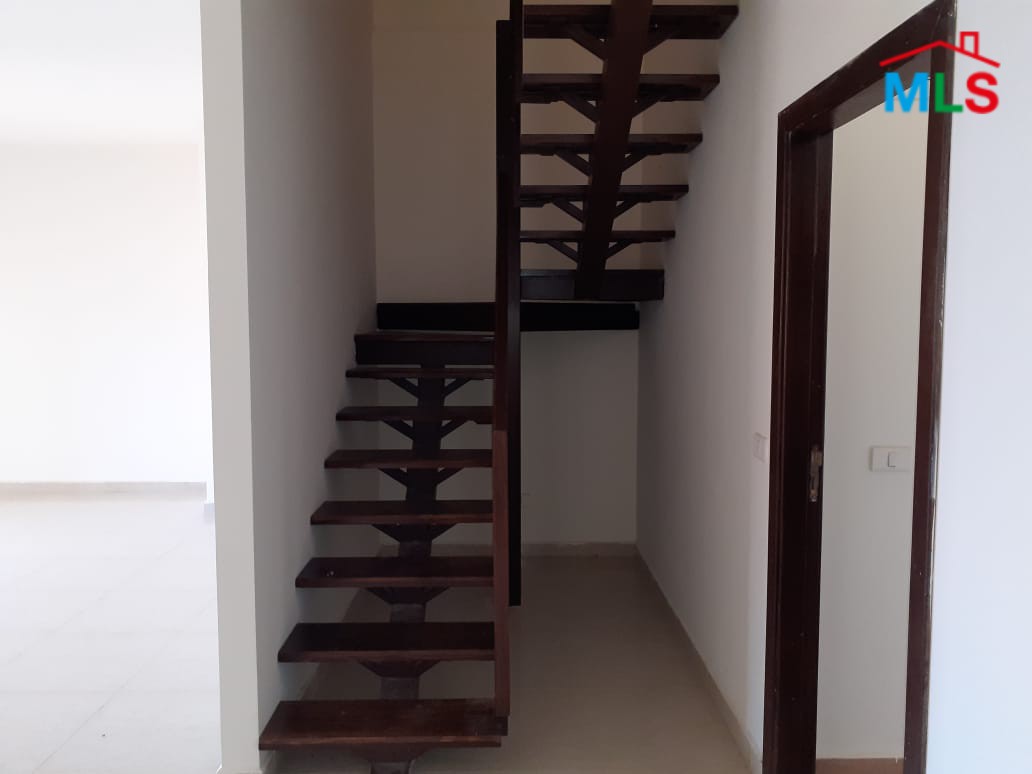 Duplex for Sale in Bouar with Sea View