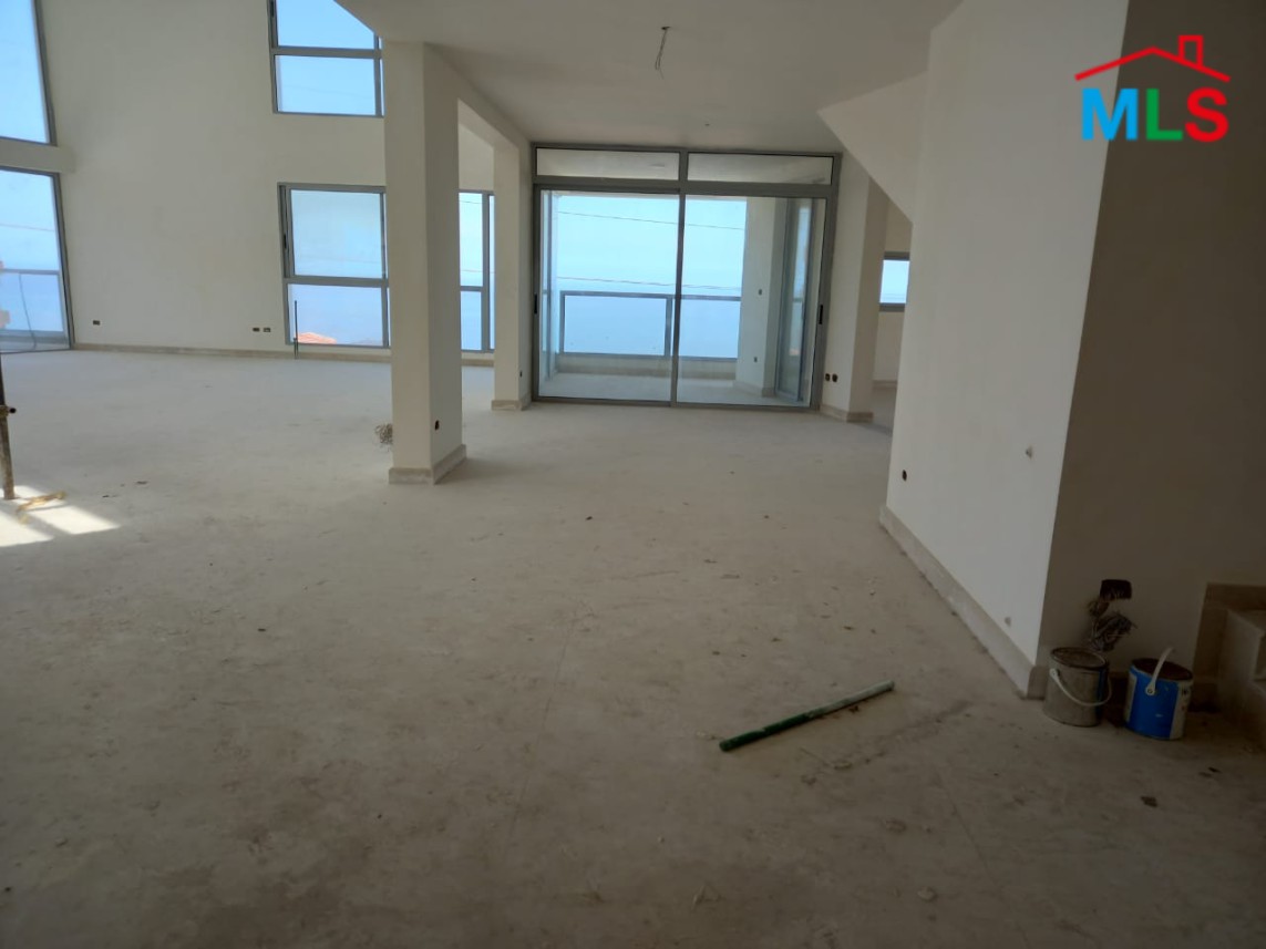 A Deluxe Duplex Overlooking the sea for Sale in Sahel Alma