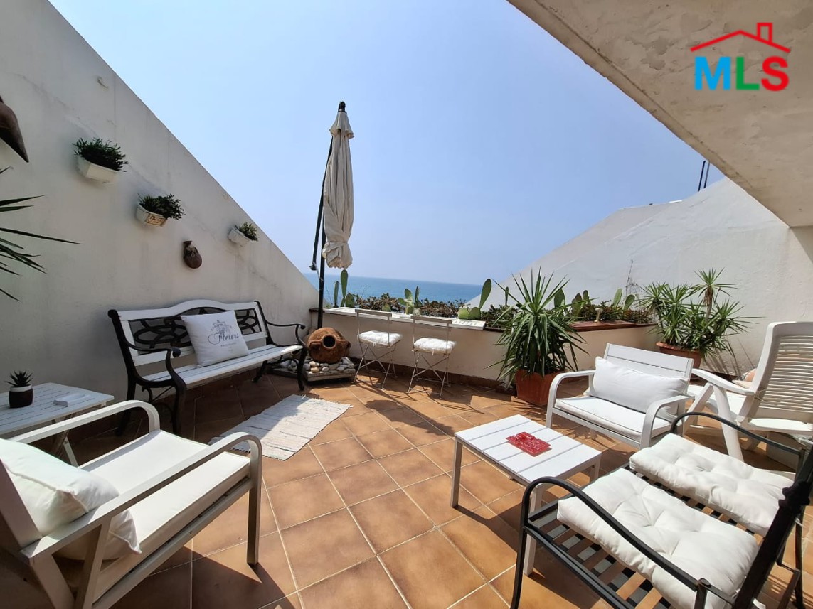 Beautiful and Spacious Chalet for Sale in Safra