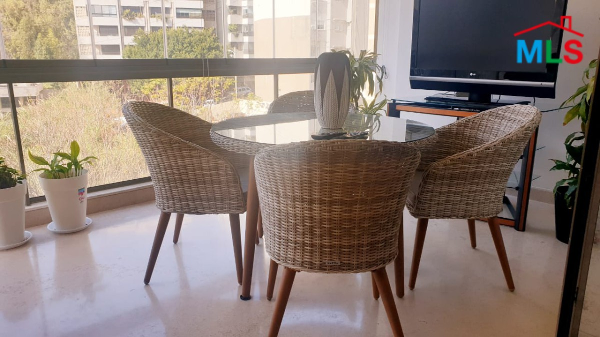 Spacious and Brand New Apartment for Sale in Achrafieh, Sioufi