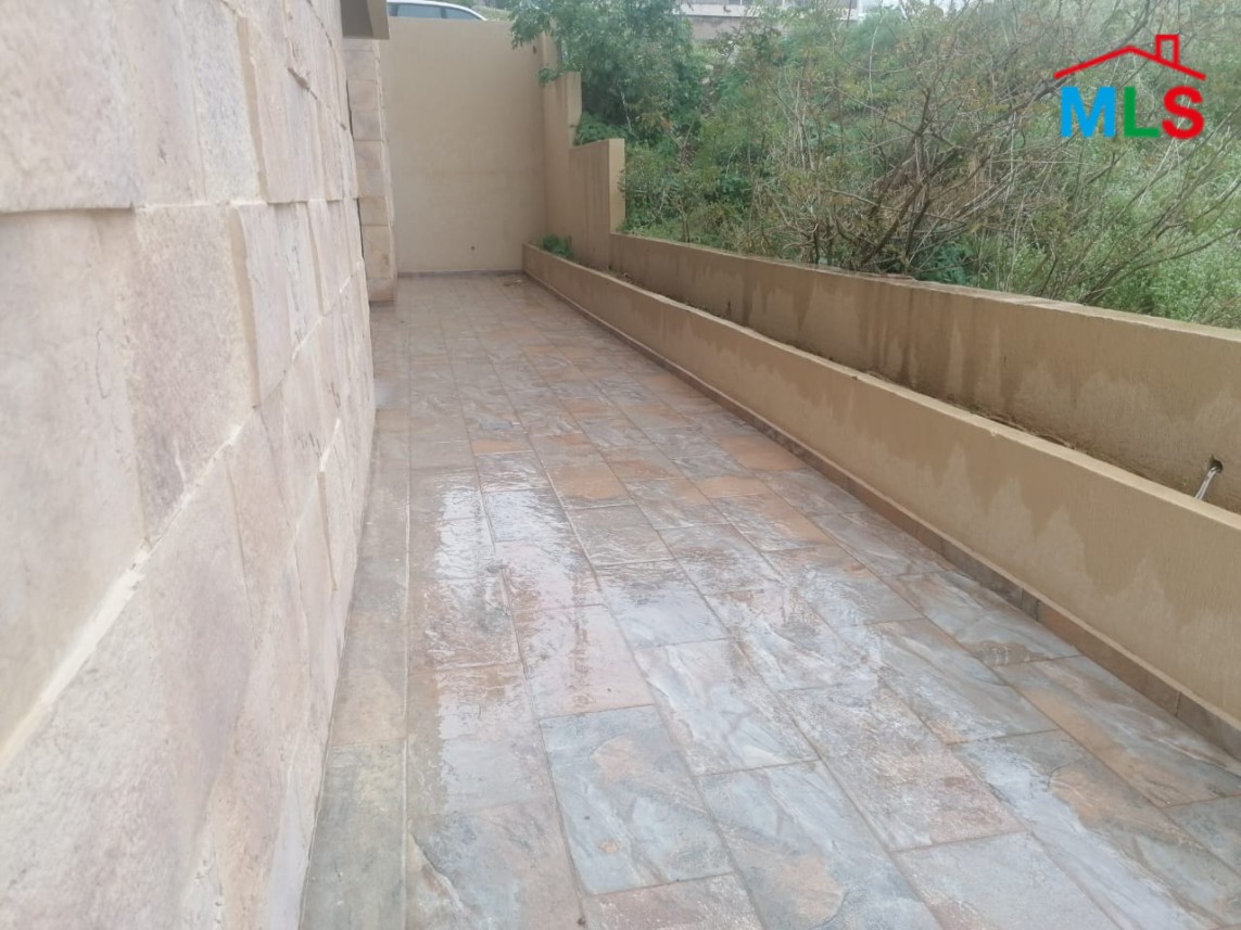 Apartment for Sale in Jbeil With a Garden