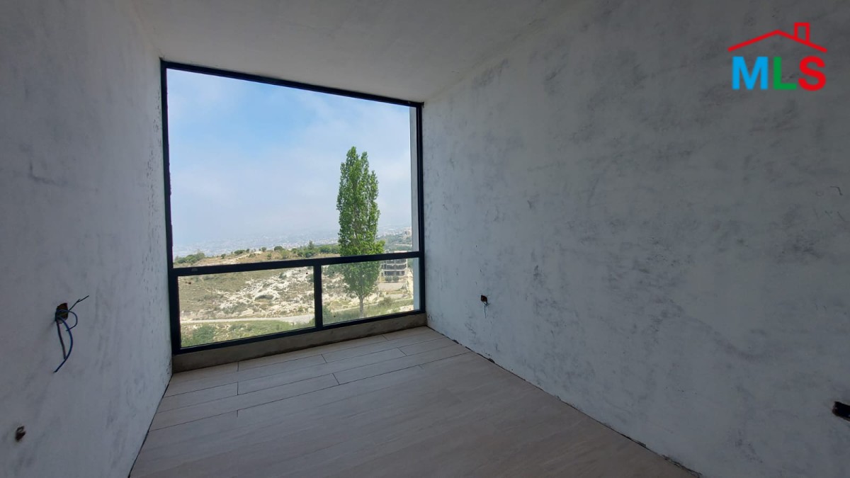 Apartment for Sale in Halat Overlooking a Beautiful Sea View