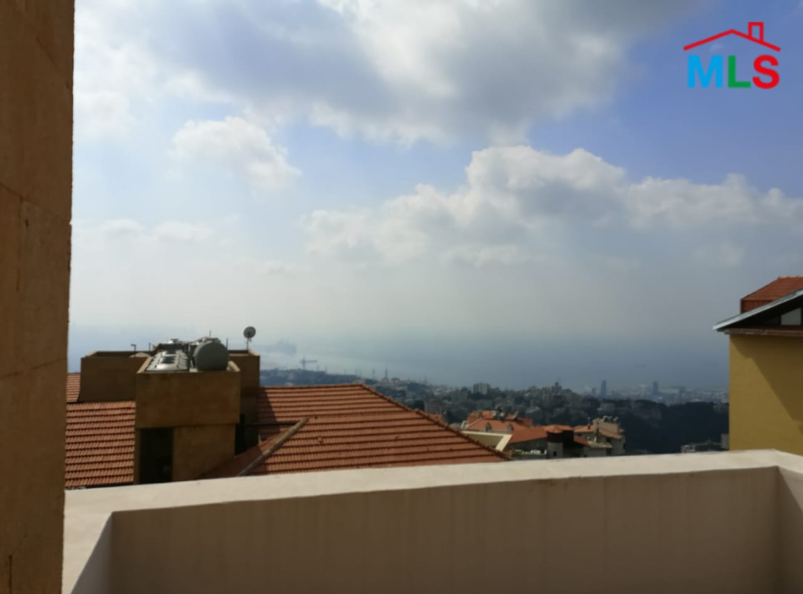 Duplex for Sale in Qannabet Broumana with Terrace