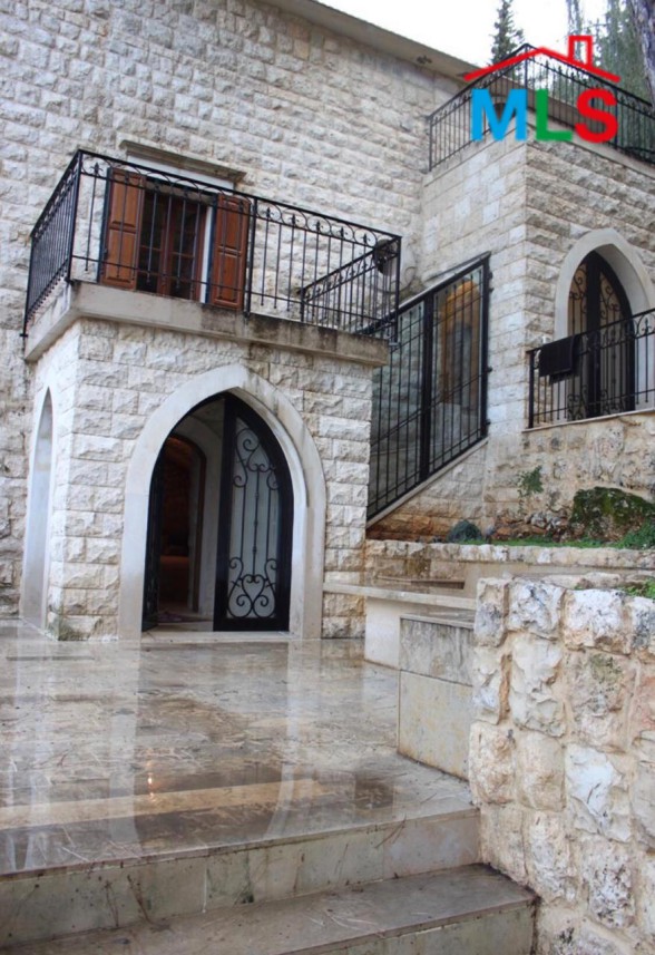 High-end Elegant Villa for Sale in Ghazir