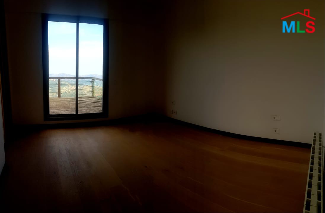 Stunning 4-Bedroom Townhouse for Sale in Tilal Faqra with an Amazing View