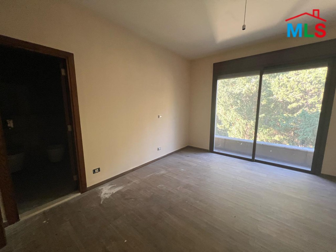 A Spacious Duplex with An Amazing Sea View for Sale in Adma