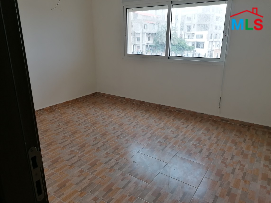 Apartment with Garden for Sale in a New Building in Nahr Ibrahim