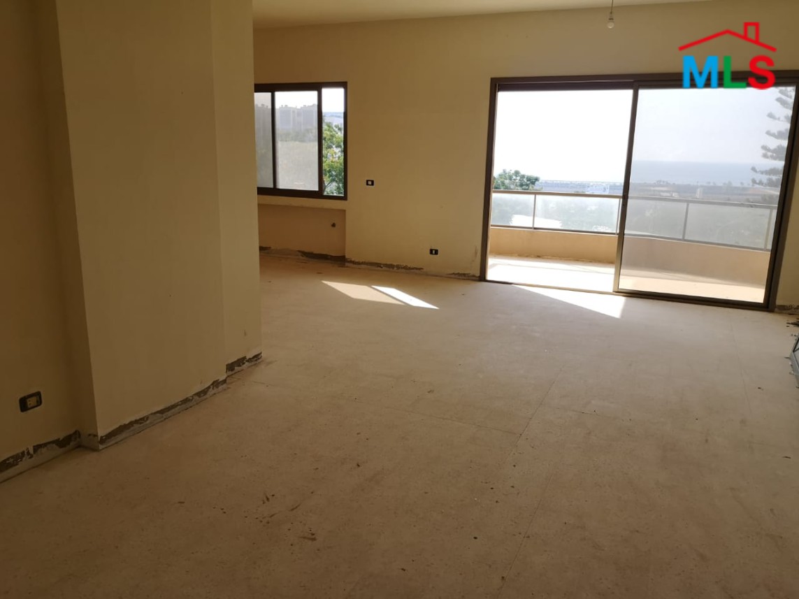 Brand New Apartment for Sale in Naccache with 100 sqm Garden.