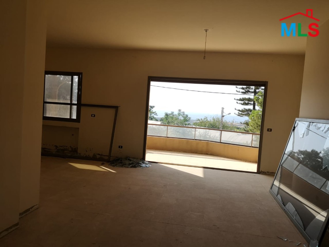 Brand New Apartment for Sale in Naccache with 100 sqm Garden.