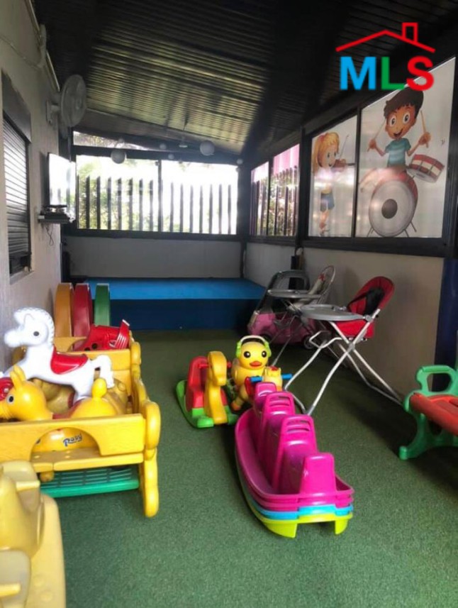 Garderie for Sale in Hadath also Suitable for an Office or Clinic