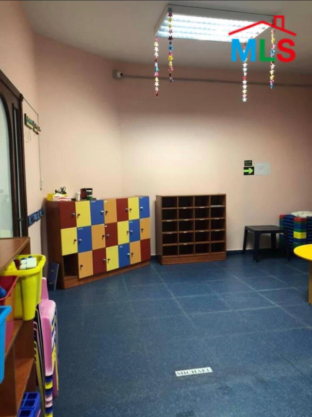 Garderie for Sale in Hadath also Suitable for an Office or Clinic