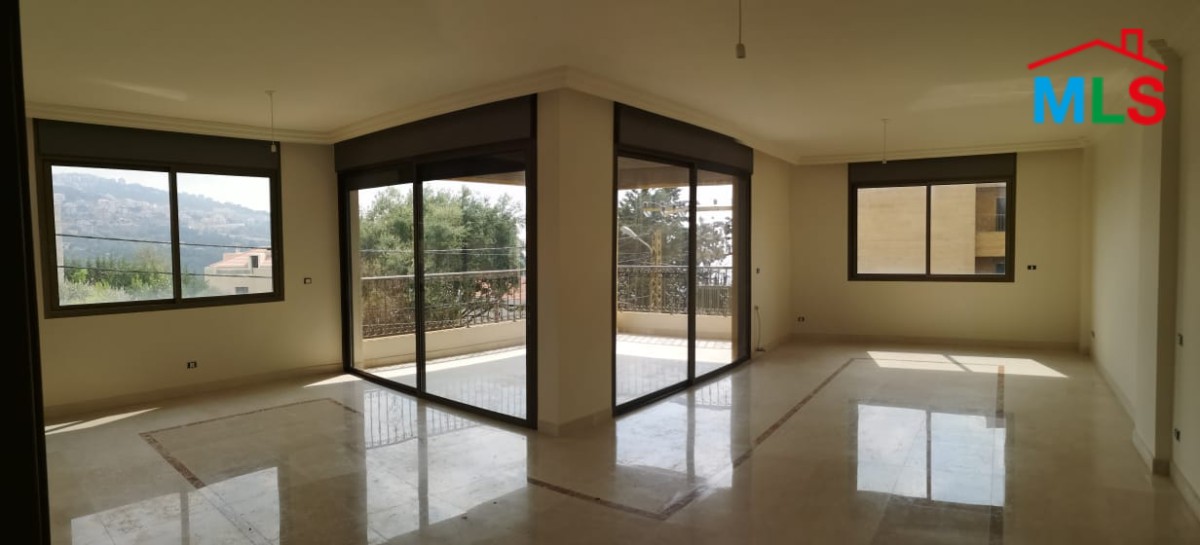Apartment for Sale in Qannabet Broumana with Terrace