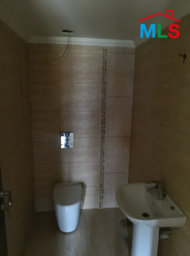 Apartment for Sale in Qannabet Broumana with Terrace