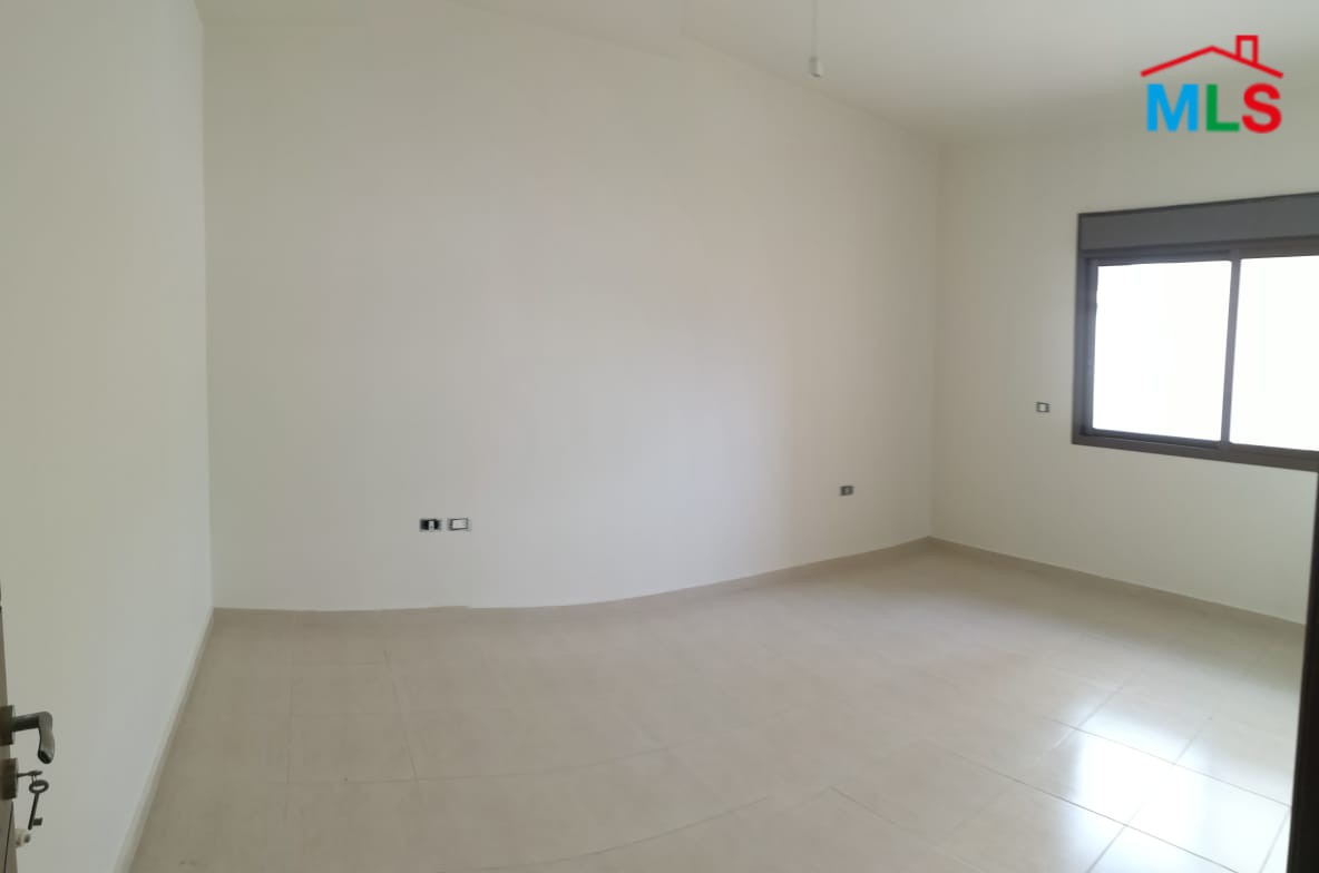 Apartment for Sale in Qannabet Broumana with Terrace
