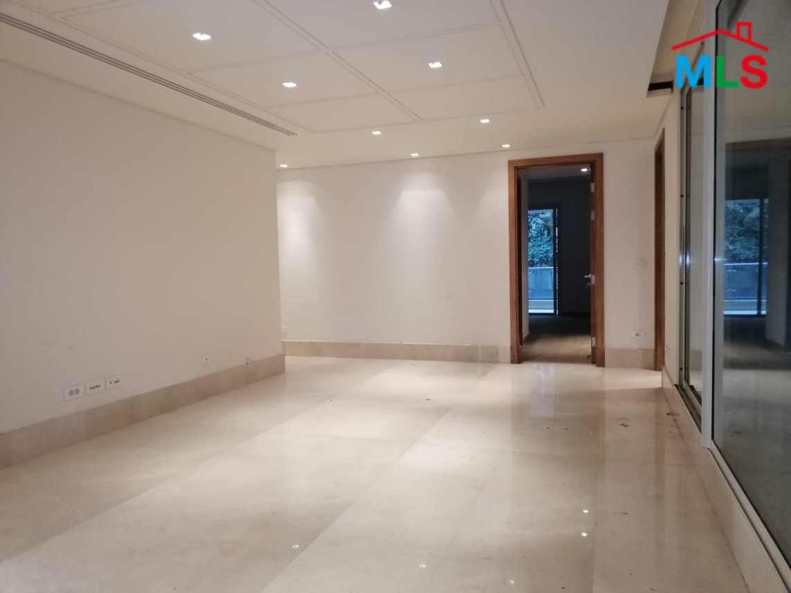 Spacious Modern Apartment for Sale in Achrafieh