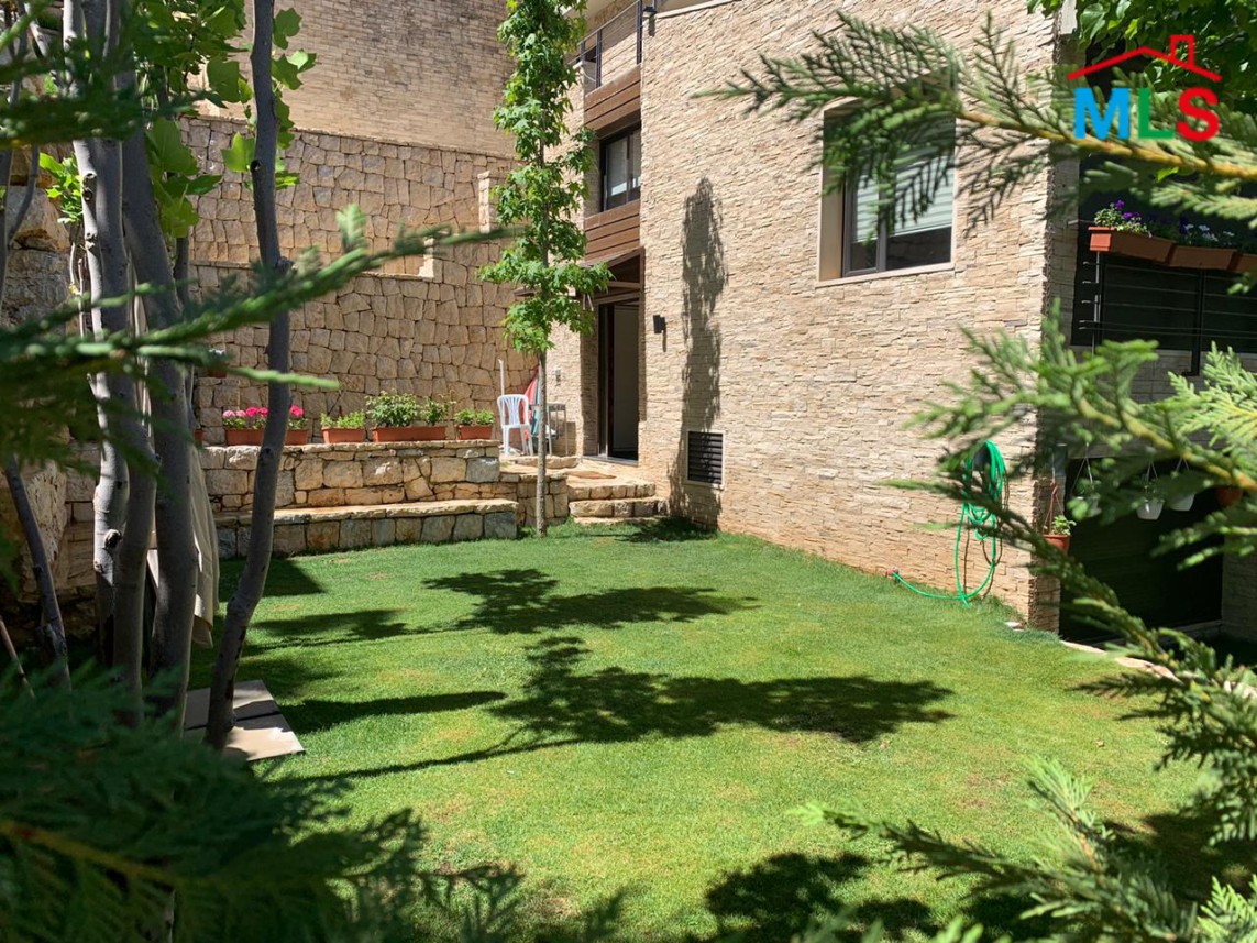 Villa and 2 Chalet For Sale in San Antonio, Ouyoun AL Simen
