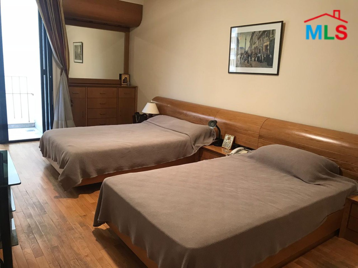 Fully Furnished Apartment for Sale in Achrafieh, Tabaris