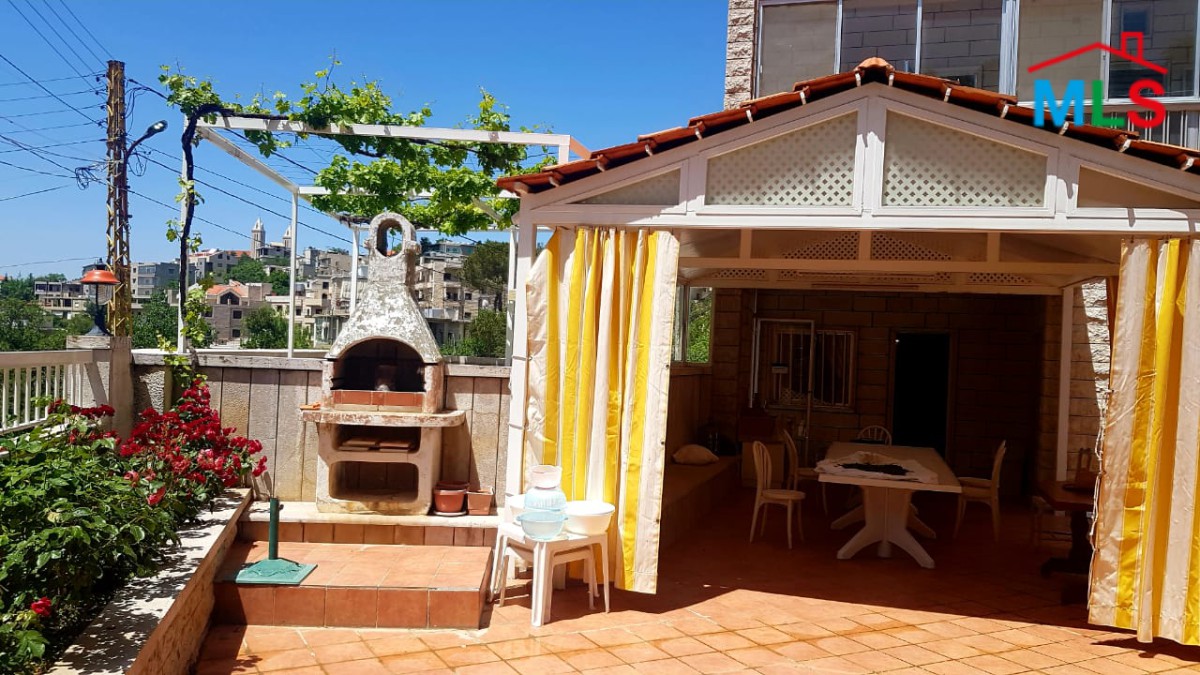 Fully Renovated Building for Sale in Faytroun