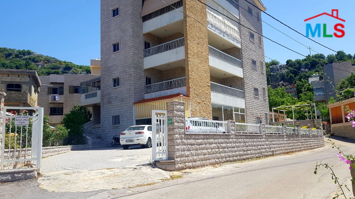 Fully Renovated Building for Sale in Faytroun