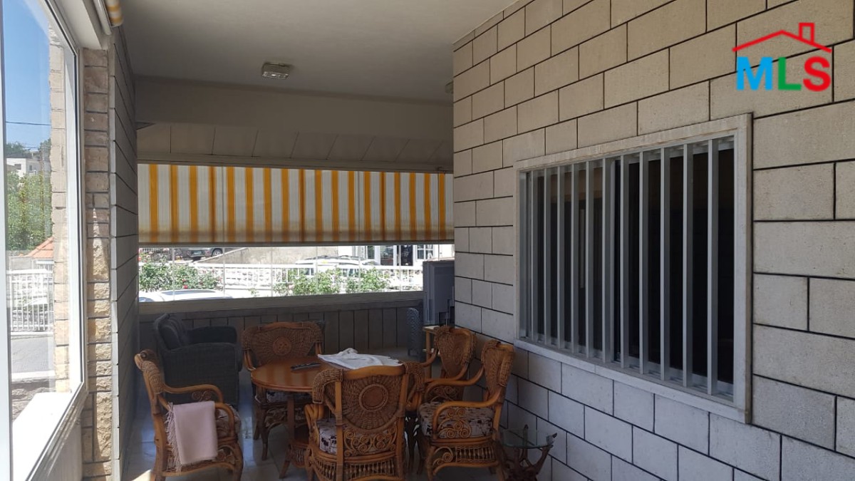 Fully Renovated Building for Sale in Faytroun