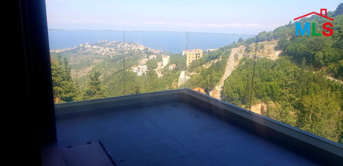 Triplex with Terrace for Sale in Kfour