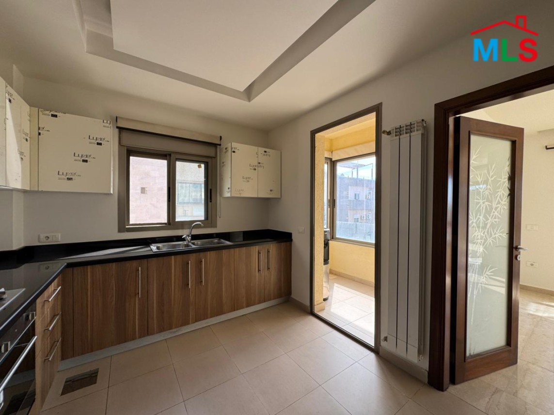 Apartment With Unlockable Sea & Mountain View in Ain Najem