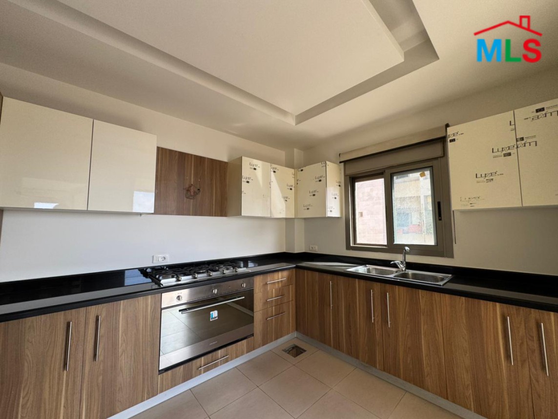 Apartment With Unlockable Sea & Mountain View in Ain Najem