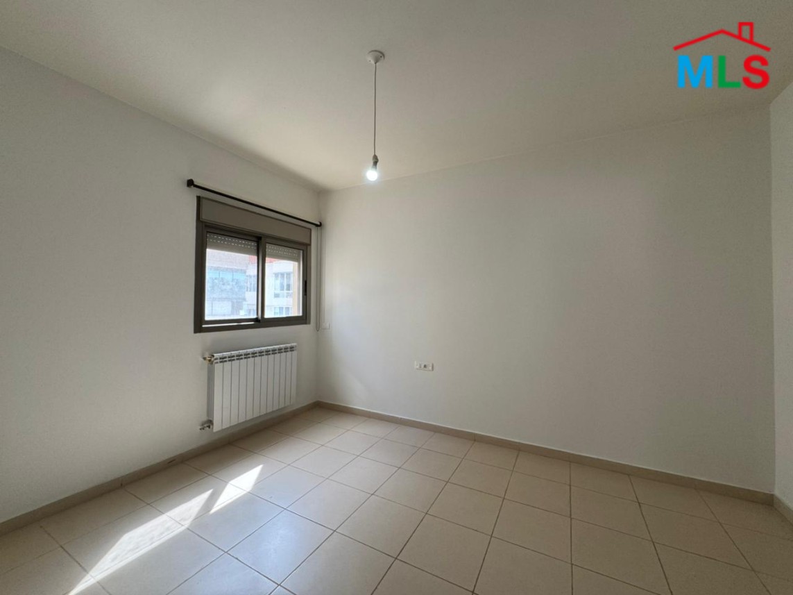 Apartment With Unlockable Sea & Mountain View in Ain Najem