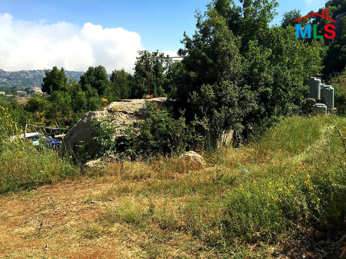 Land With Chalet for Sale in Bekaatat Achkout