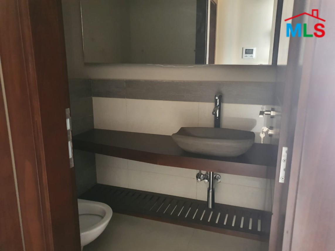 Spacious Brand New Apartment for Sale in Achrafieh, Sioufi