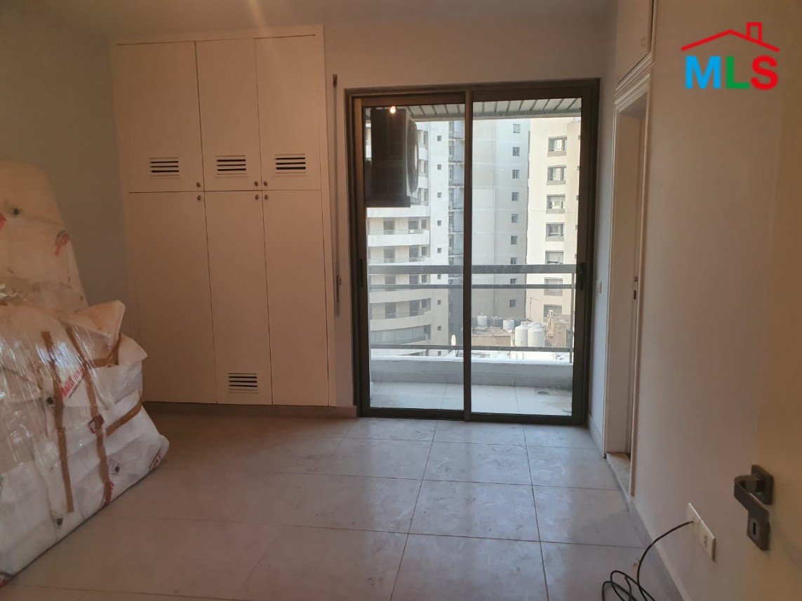 Spacious Apartment for Sale in Achrafieh, Sioufi