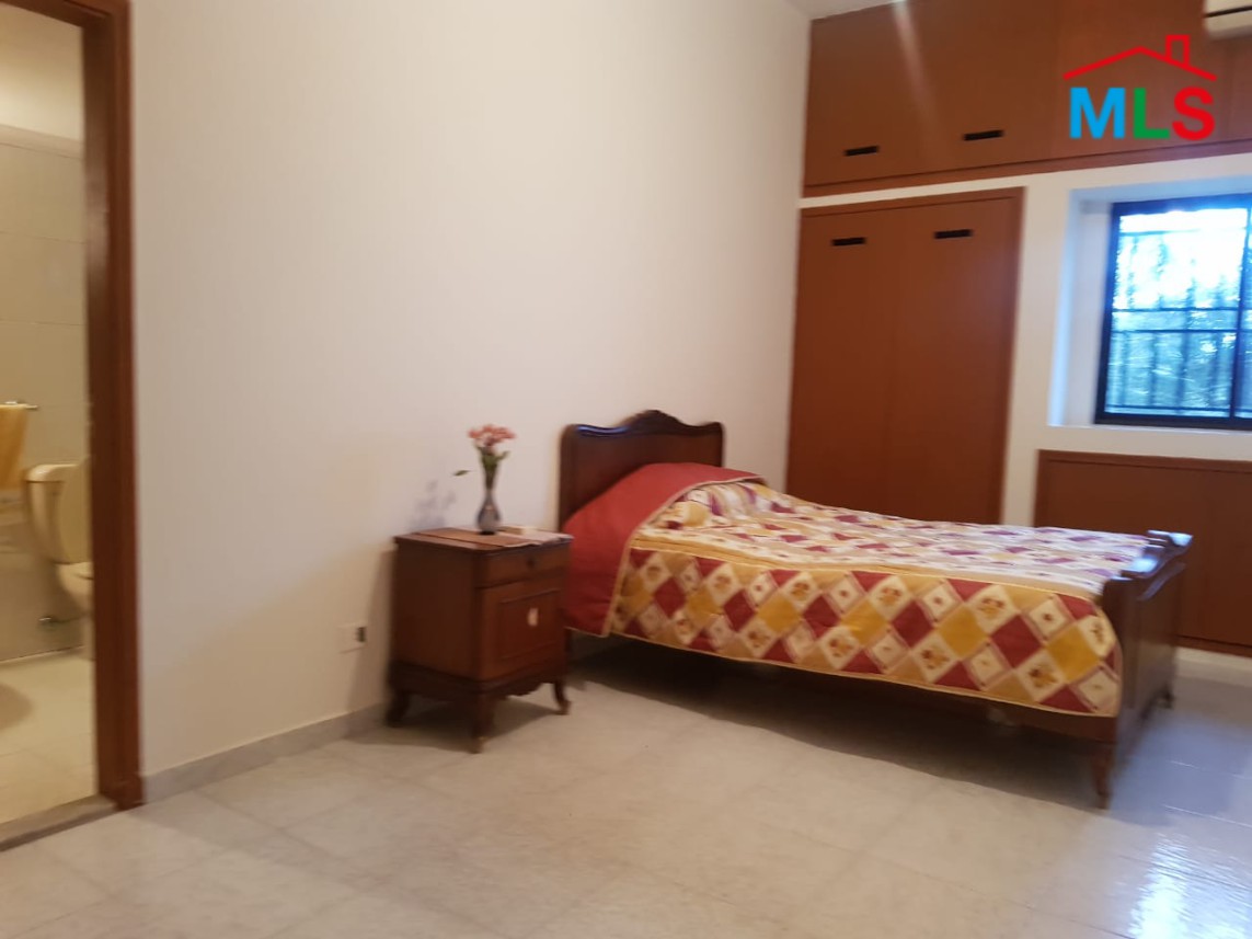 Traditional Building for Sale in Fatqa with a Big Garden