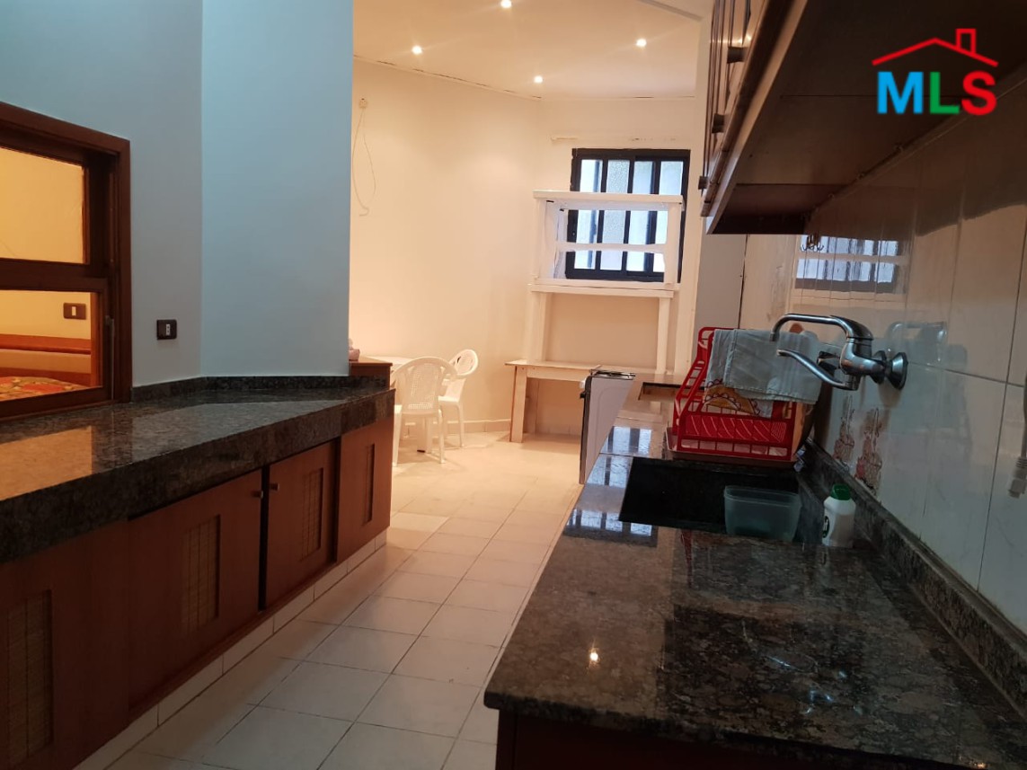 Traditional Building for Sale in Fatqa with a Big Garden